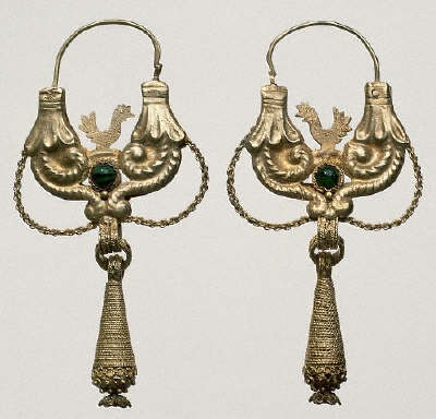 Pair of Gold Earrings with Emeralds and Rooster Motifs