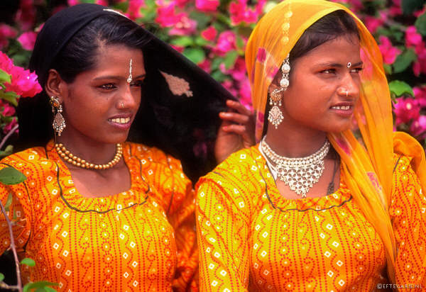 Pushkar gipsy young girls