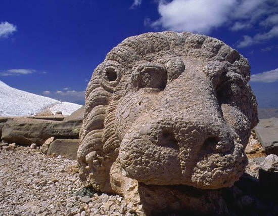 The stone head of a lion at the Hierothesion of Antiochus I