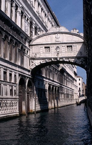 Venice's Bridge of Sighs 1600