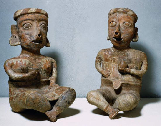 Pair of Nayarit Earthenware Tomb Figures