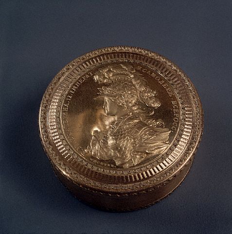 Snuffbox With a Portrait of Catherine II as Minerva by Jean Pierre Ador