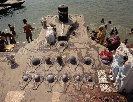 Shiva Lingam Altar